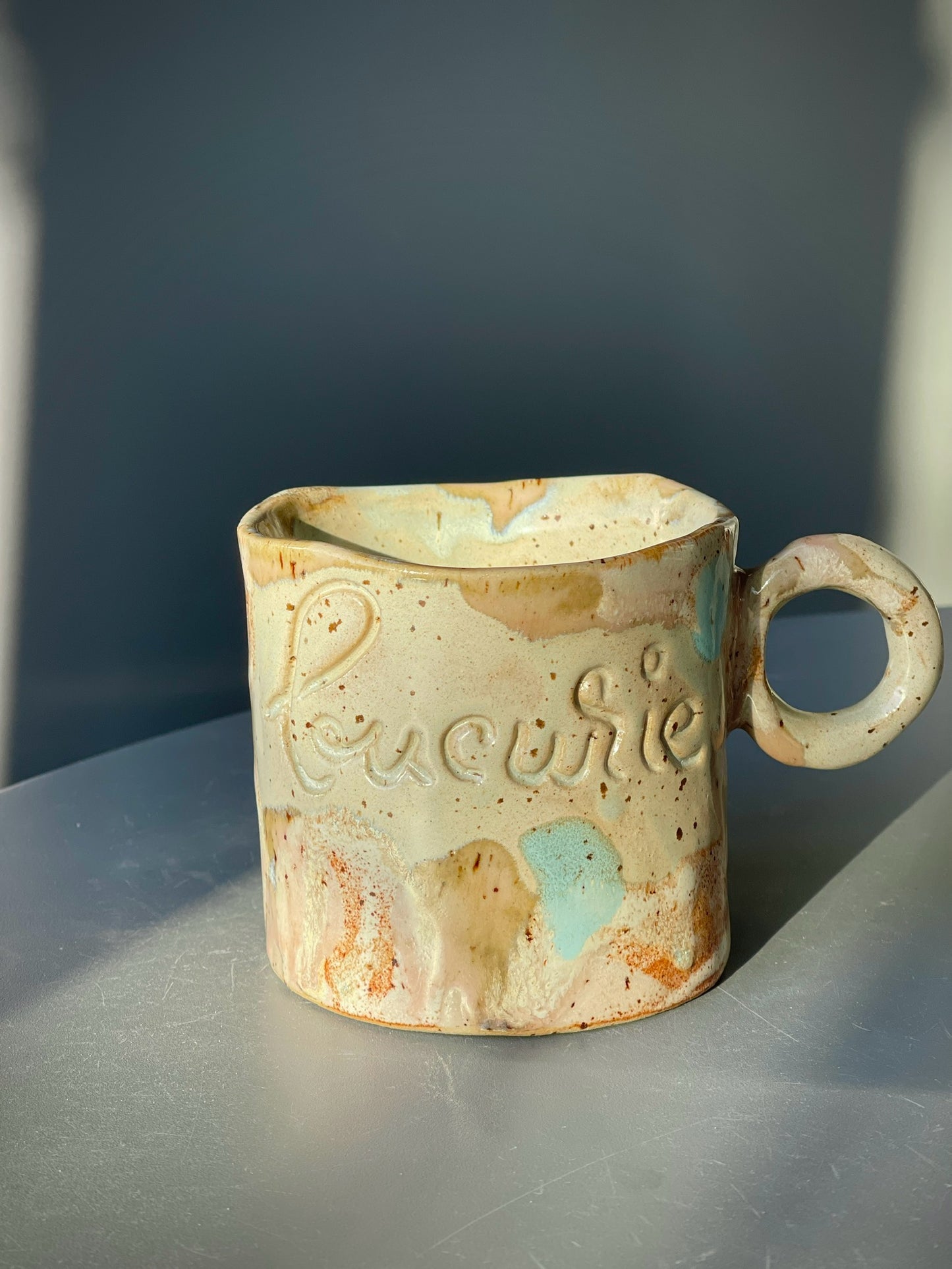 Cana Latte cu mesaj "Bucurie"