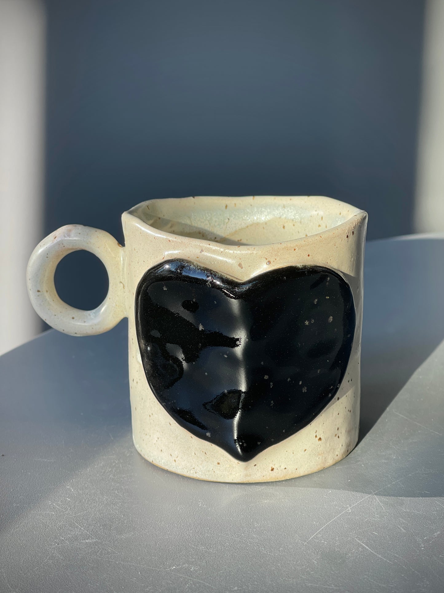 Cana Ceramica Black Heart