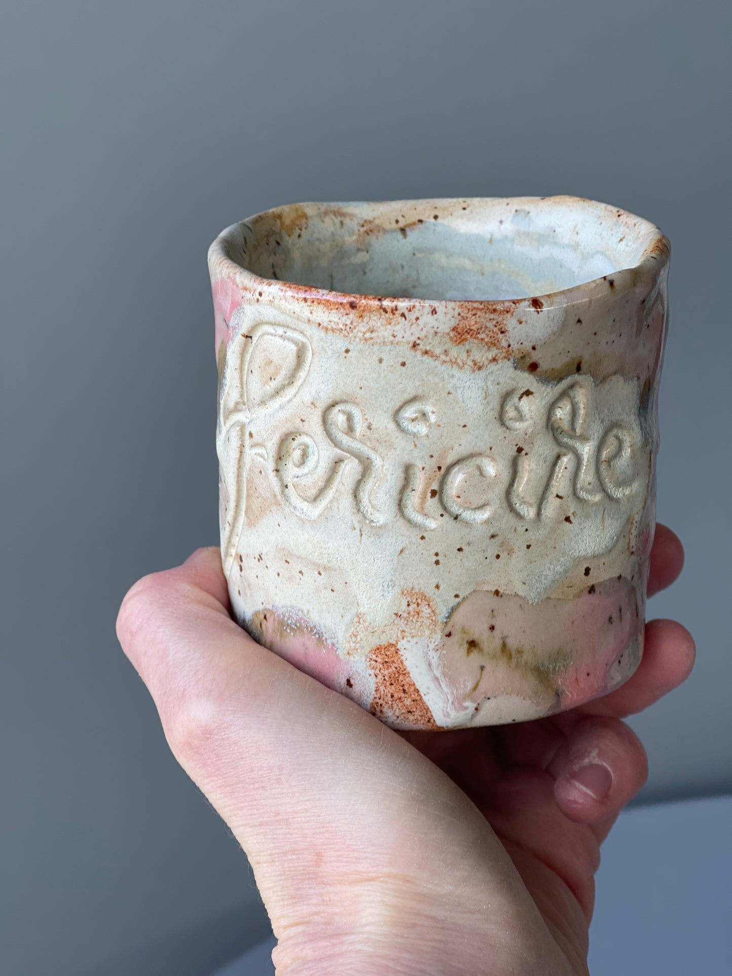 Cana Latte cu mesaj "Fericire"