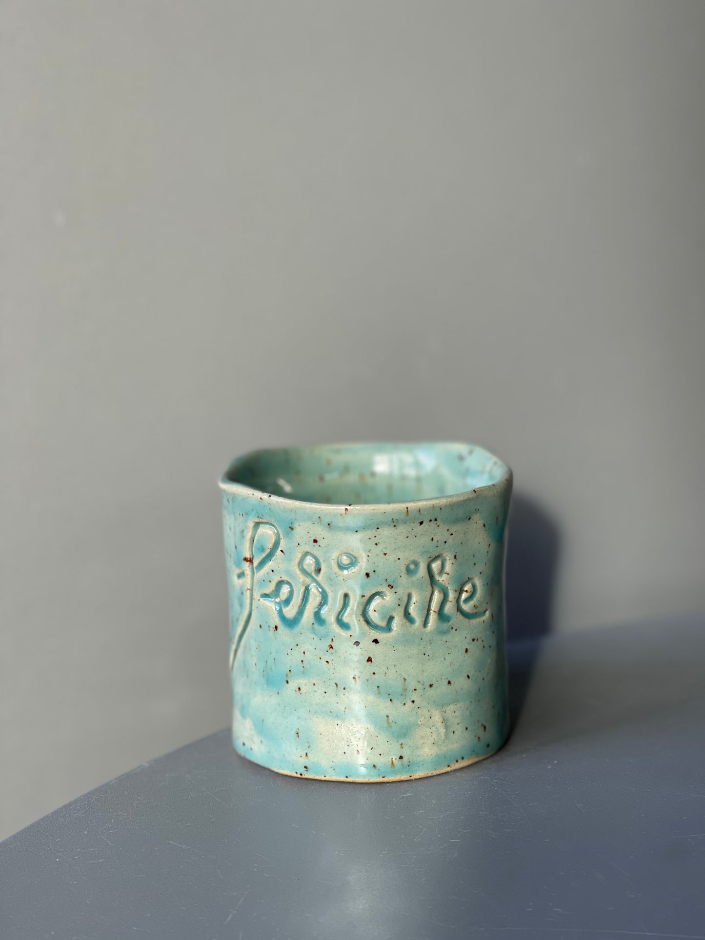 Cana Latte cu mesaj "Fericire"