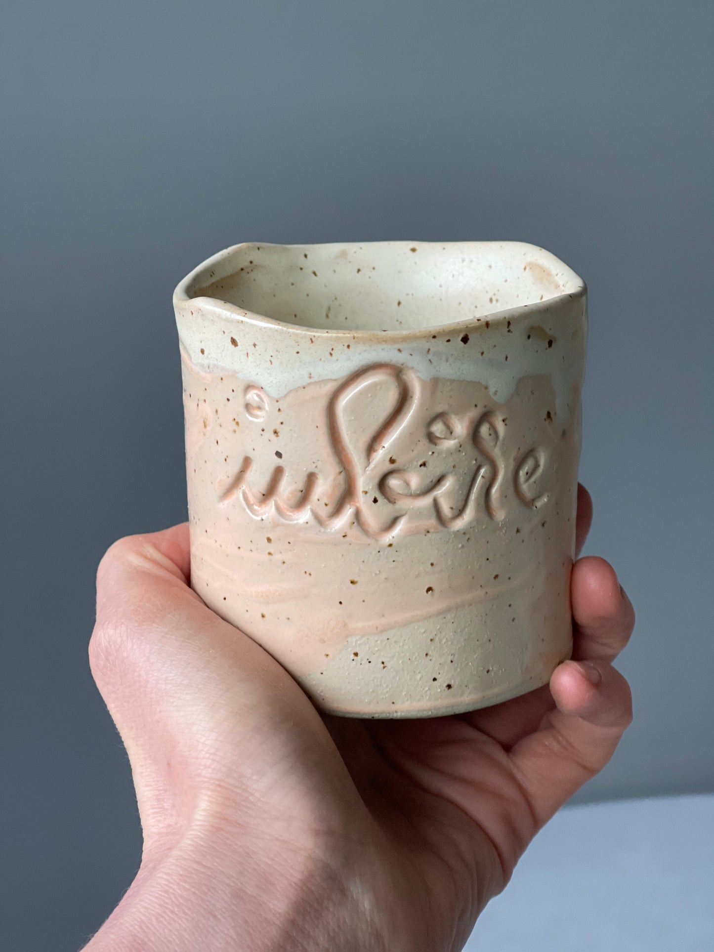 Cana Latte cu mesaj "Iubire"