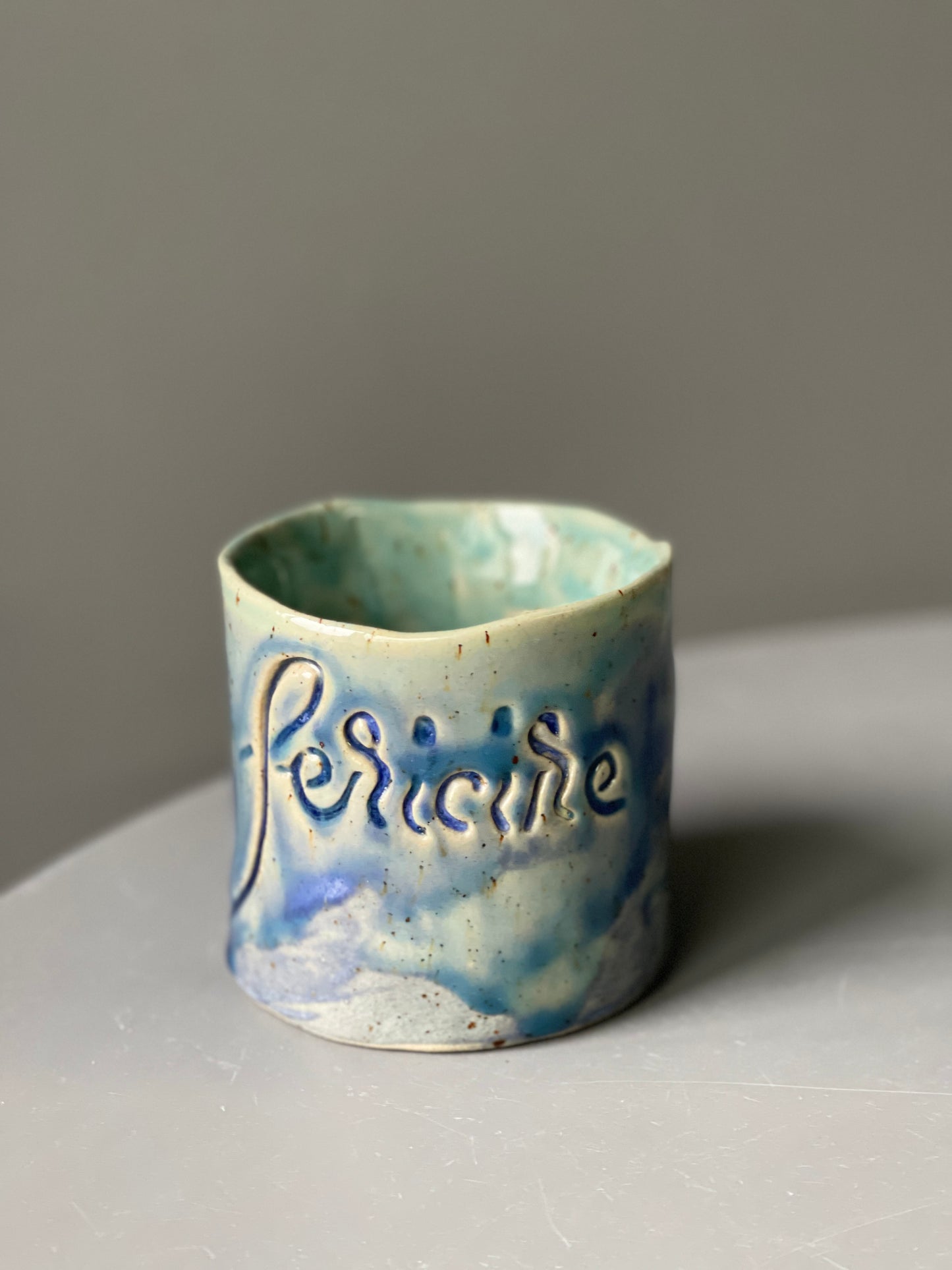 Cana Latte cu mesaj "Fericire"