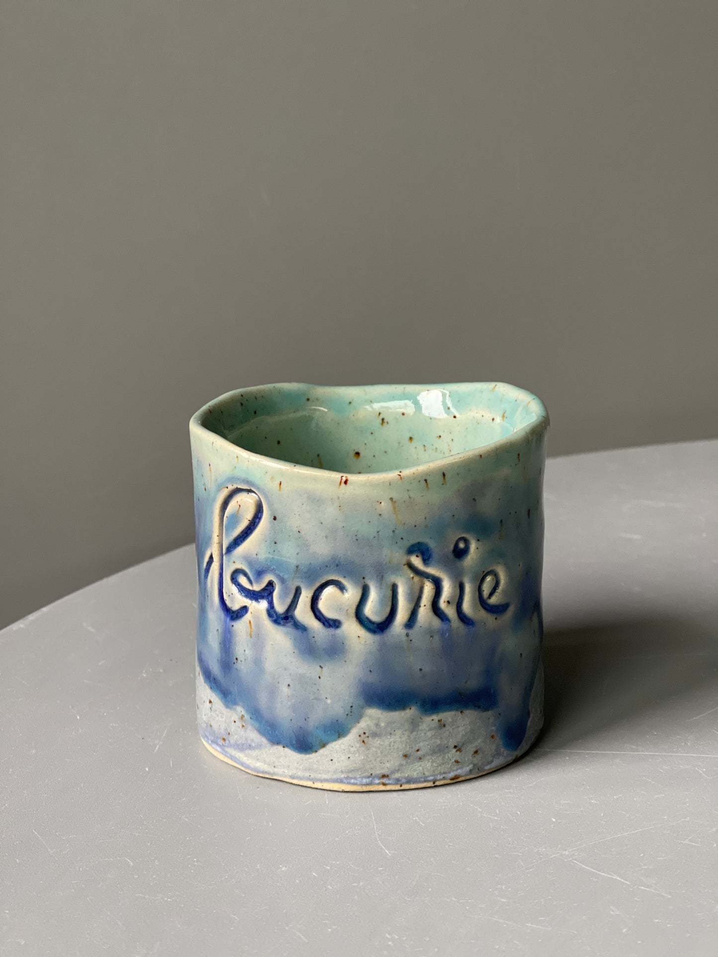 Cana Latte cu mesaj "Bucurie"