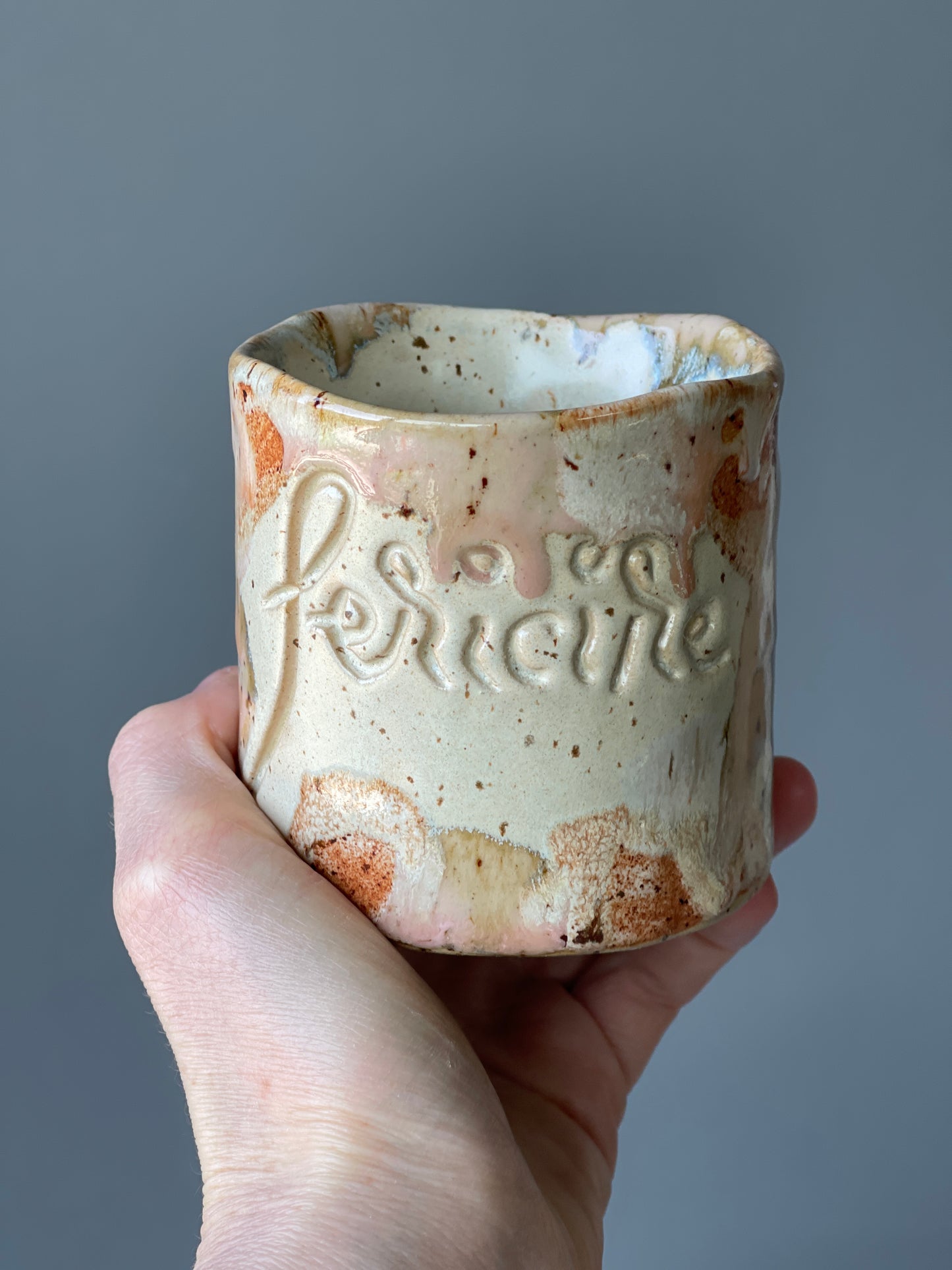 Cana Latte cu mesaj "Fericire"