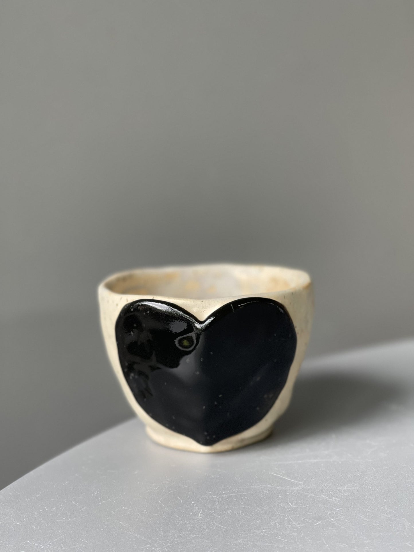 Cana Ceramica Black Heart