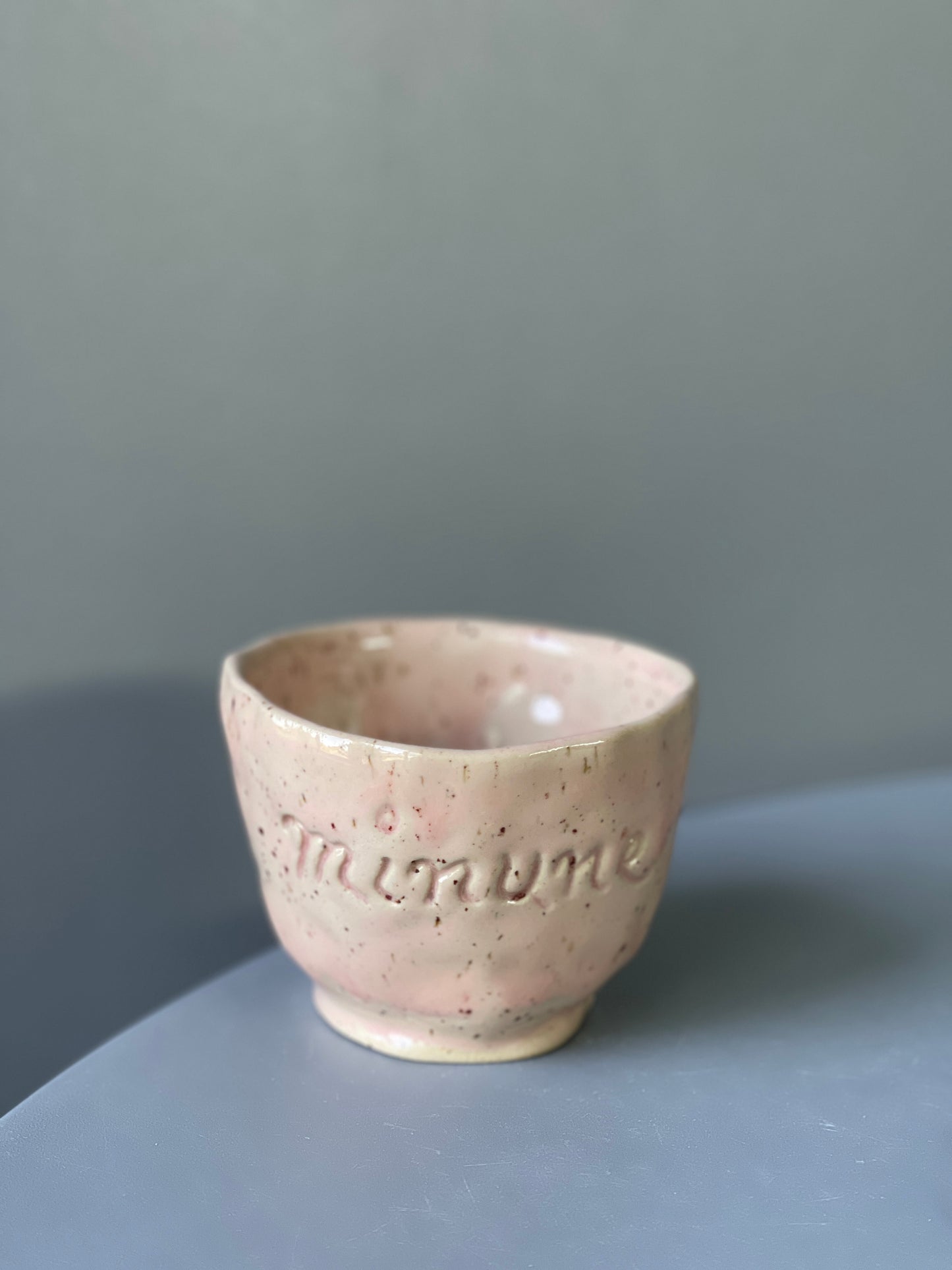 Cana Bell cu mesaj "Minune"