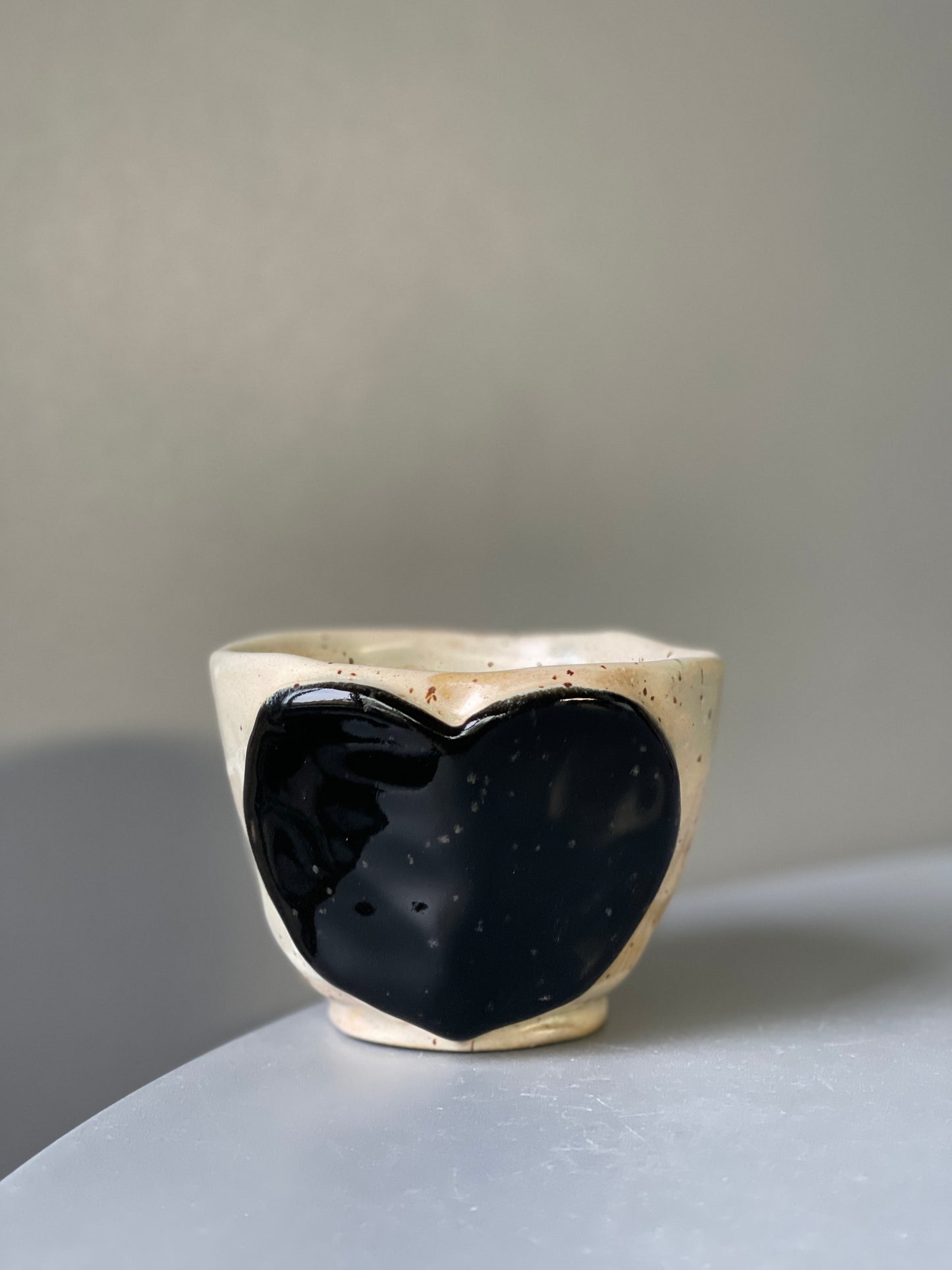 Cana Ceramica Black Heart