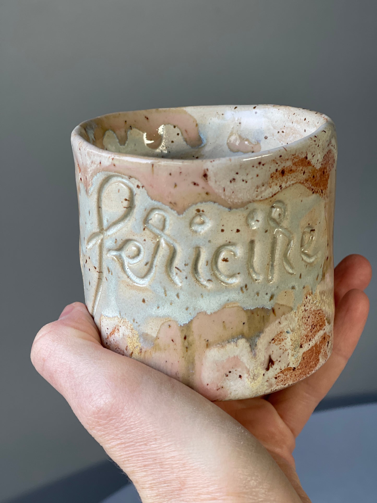 Cana Latte cu mesaj "Fericire"