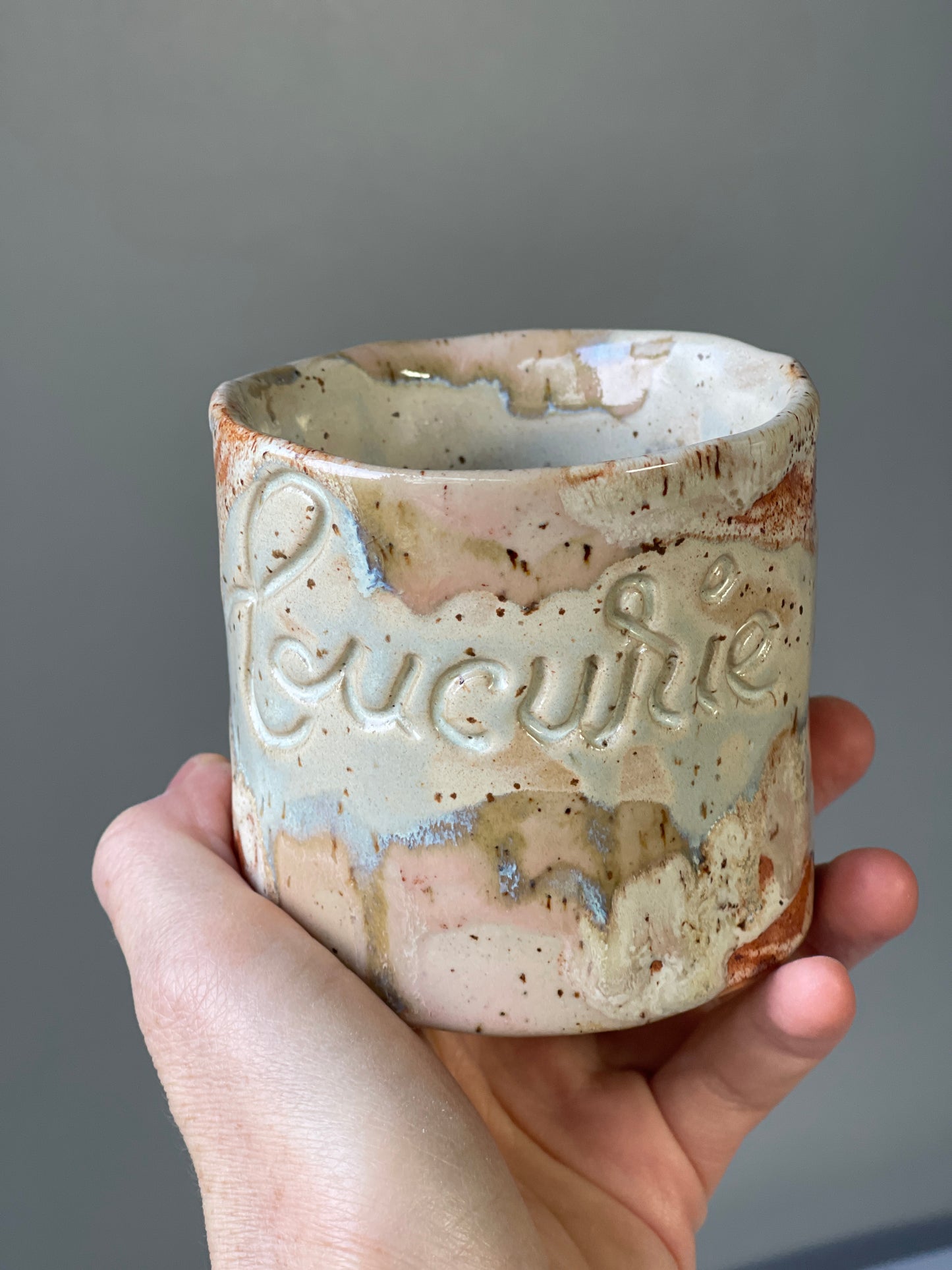 Cana Latte cu mesaj "Bucurie"