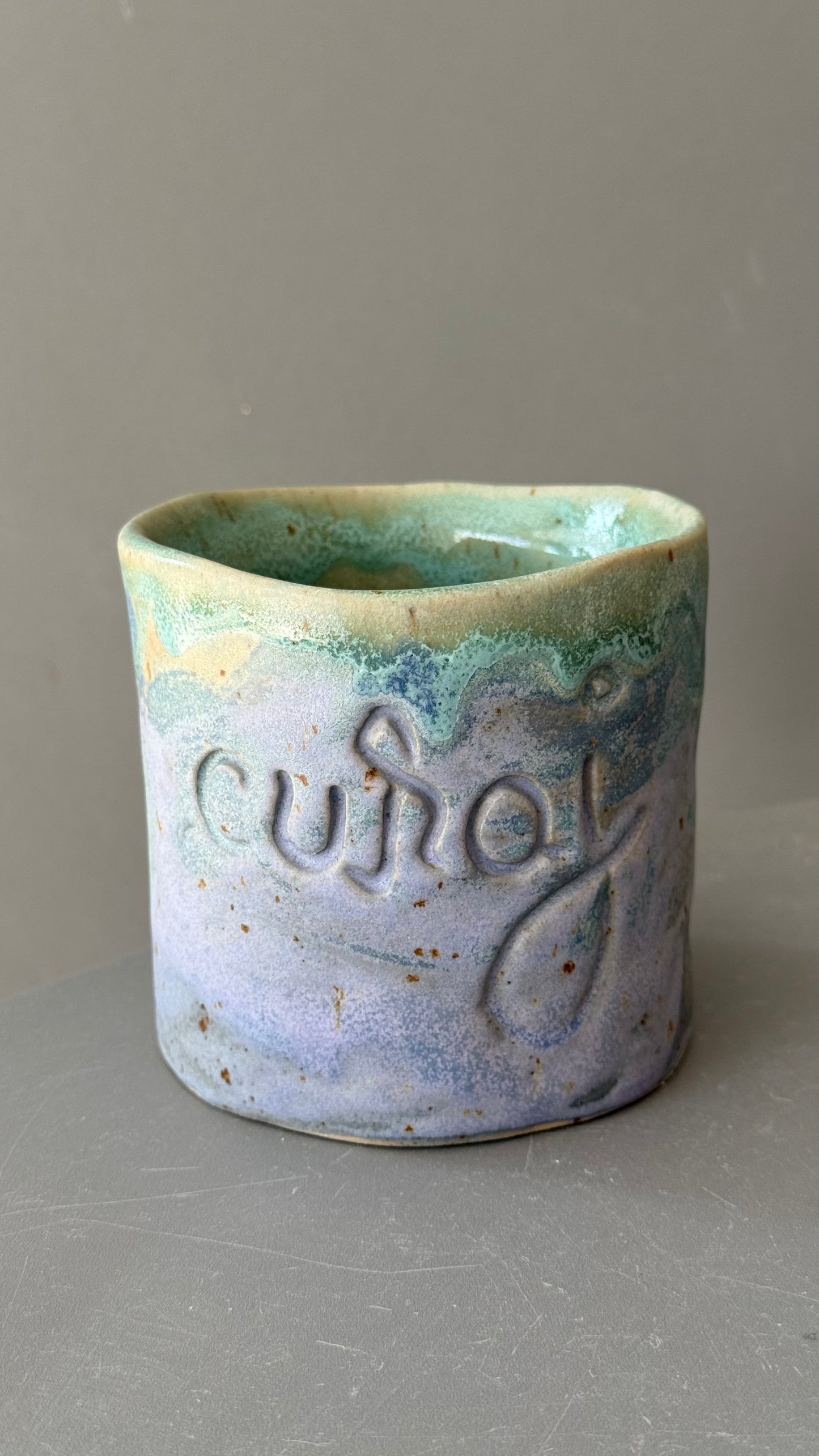 Cana Latte cu mesaj "Curaj"