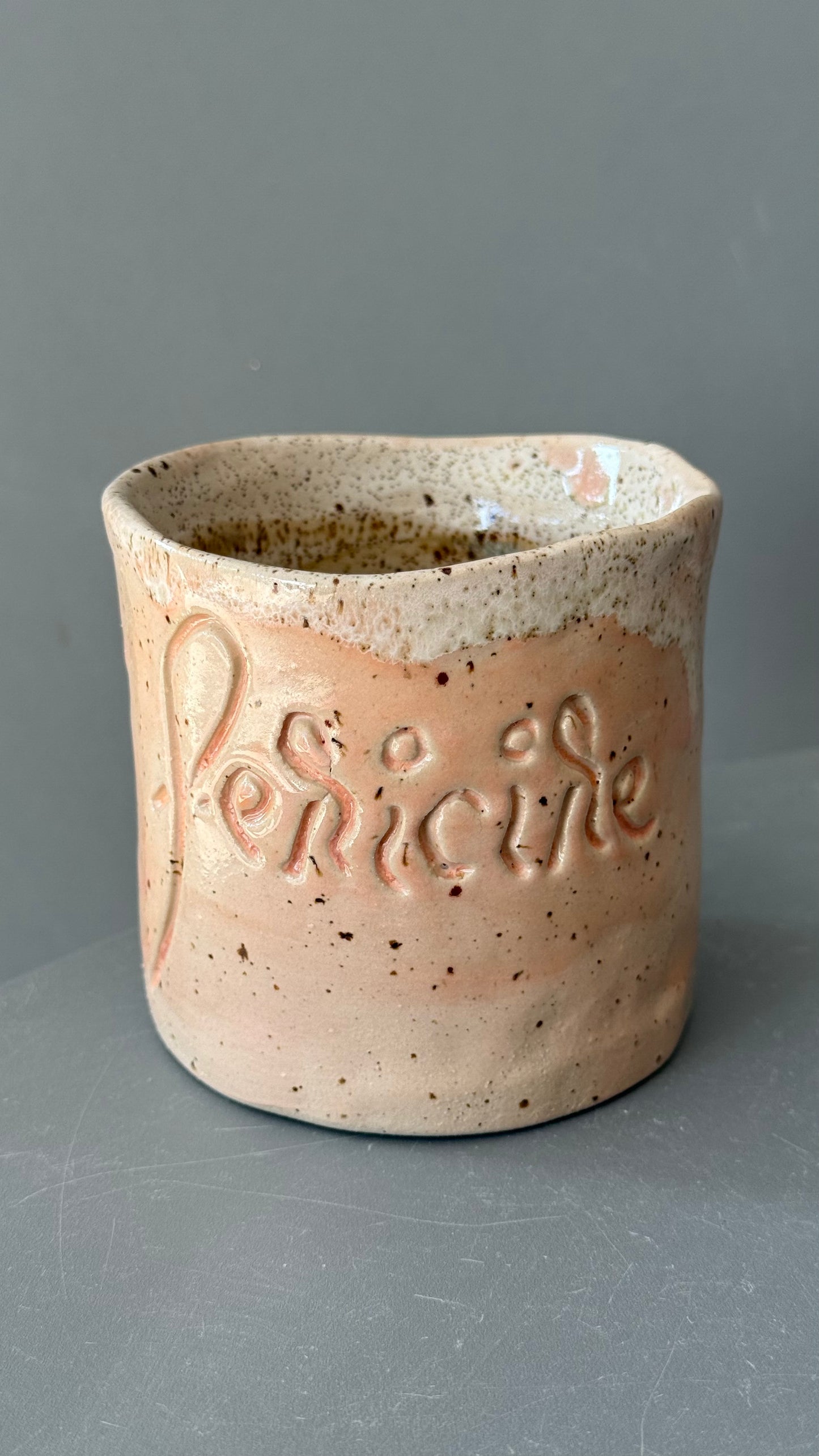 Cana Latte cu mesaj "Fericire"