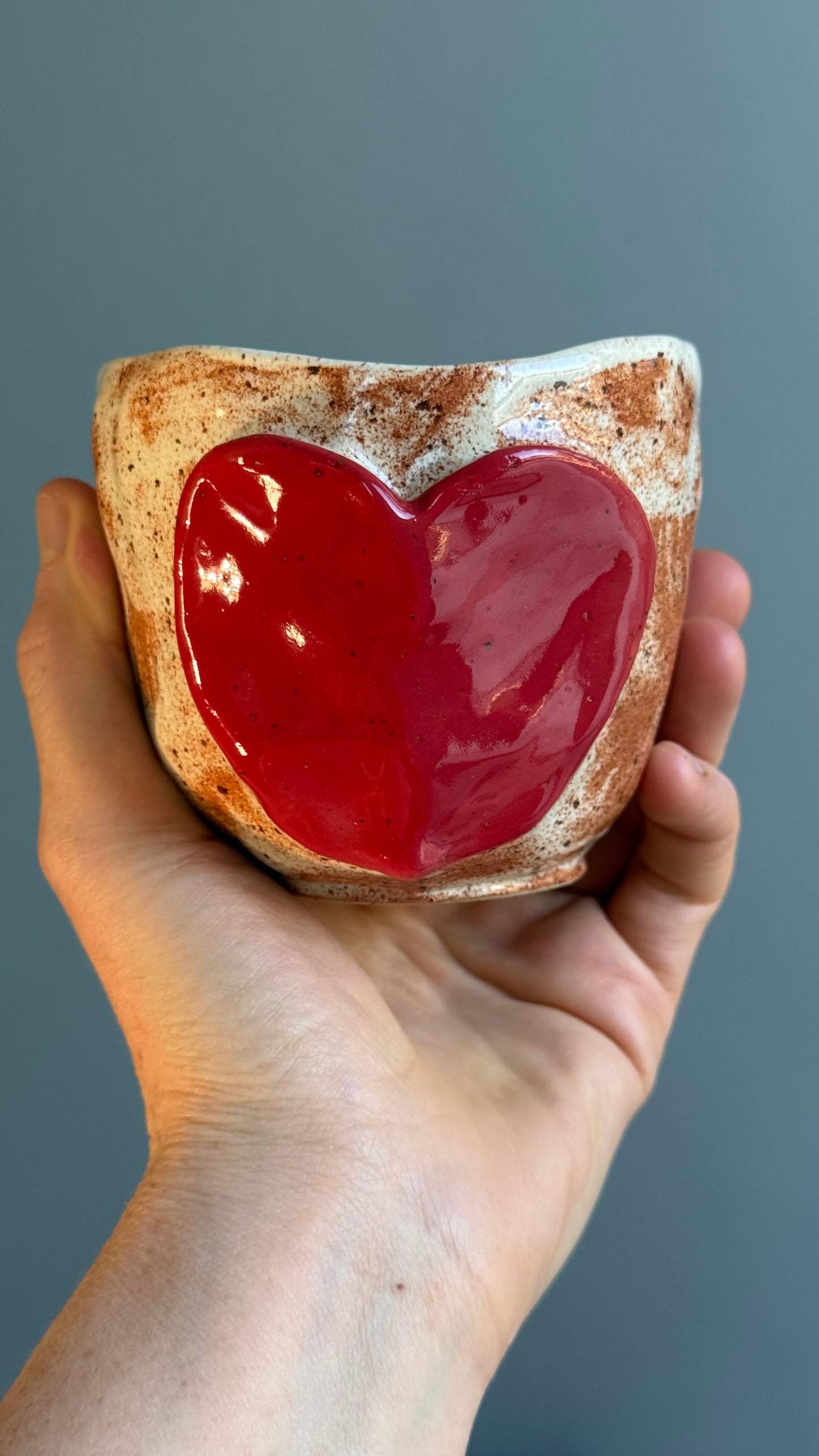Cana Cappuccino Red Heart