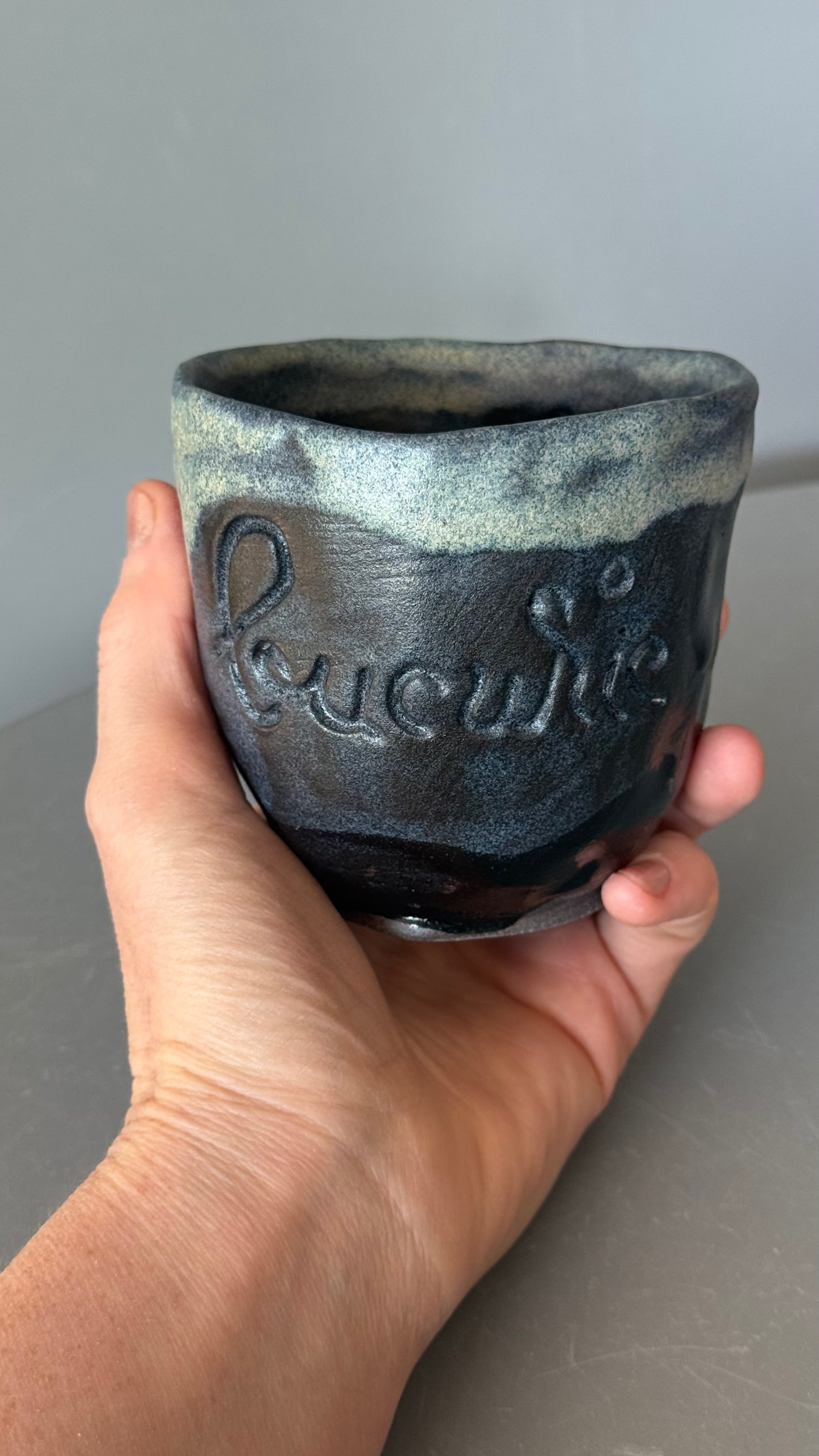 Cana Ceramica Bell cu mesaj "Bucurie"
